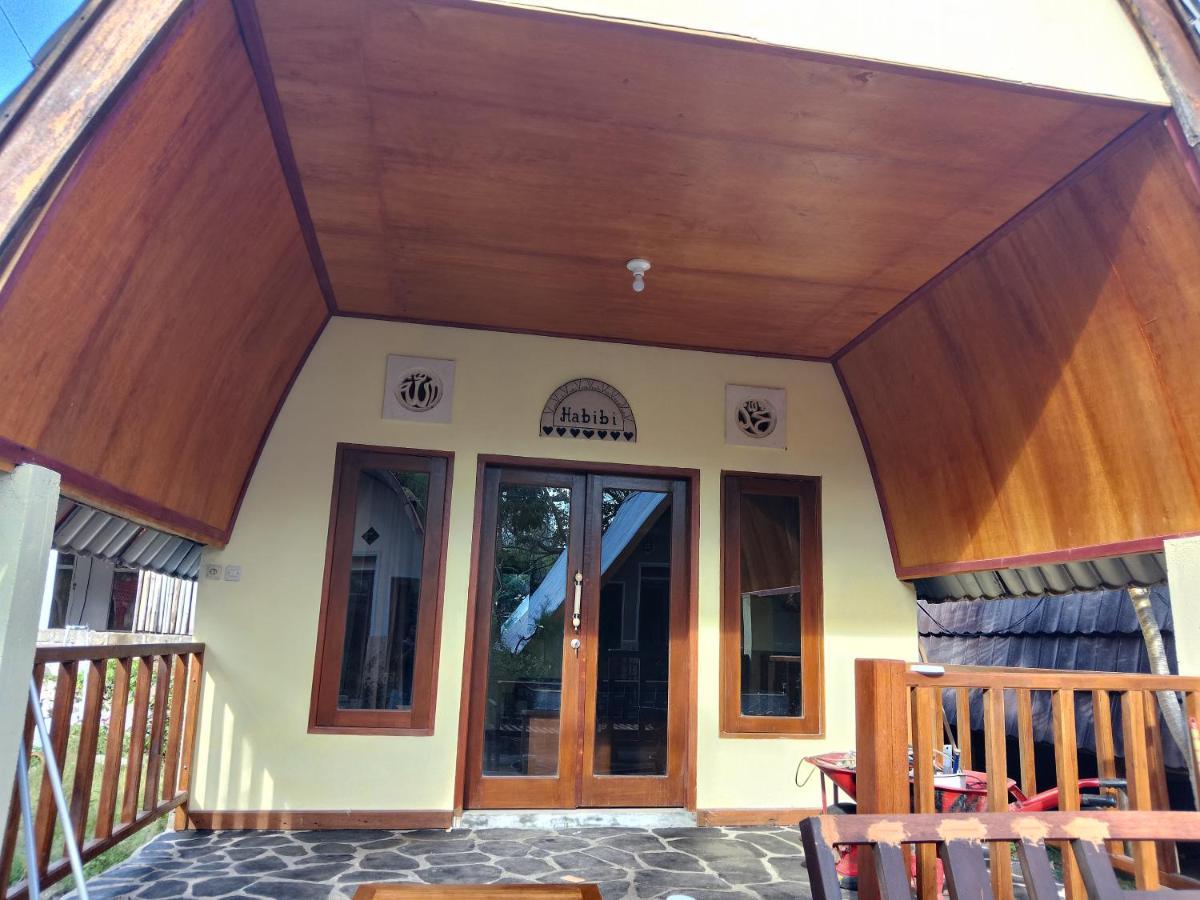 Two One Bungalow Гілі-Мено Екстер'єр фото