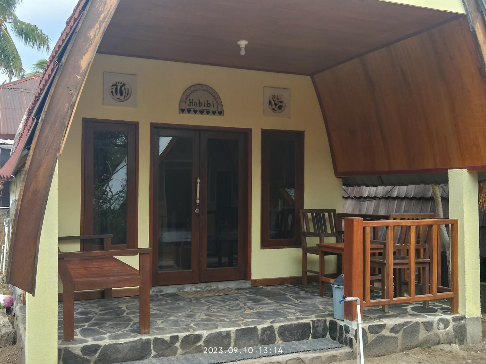 Two One Bungalow Гілі-Мено Екстер'єр фото